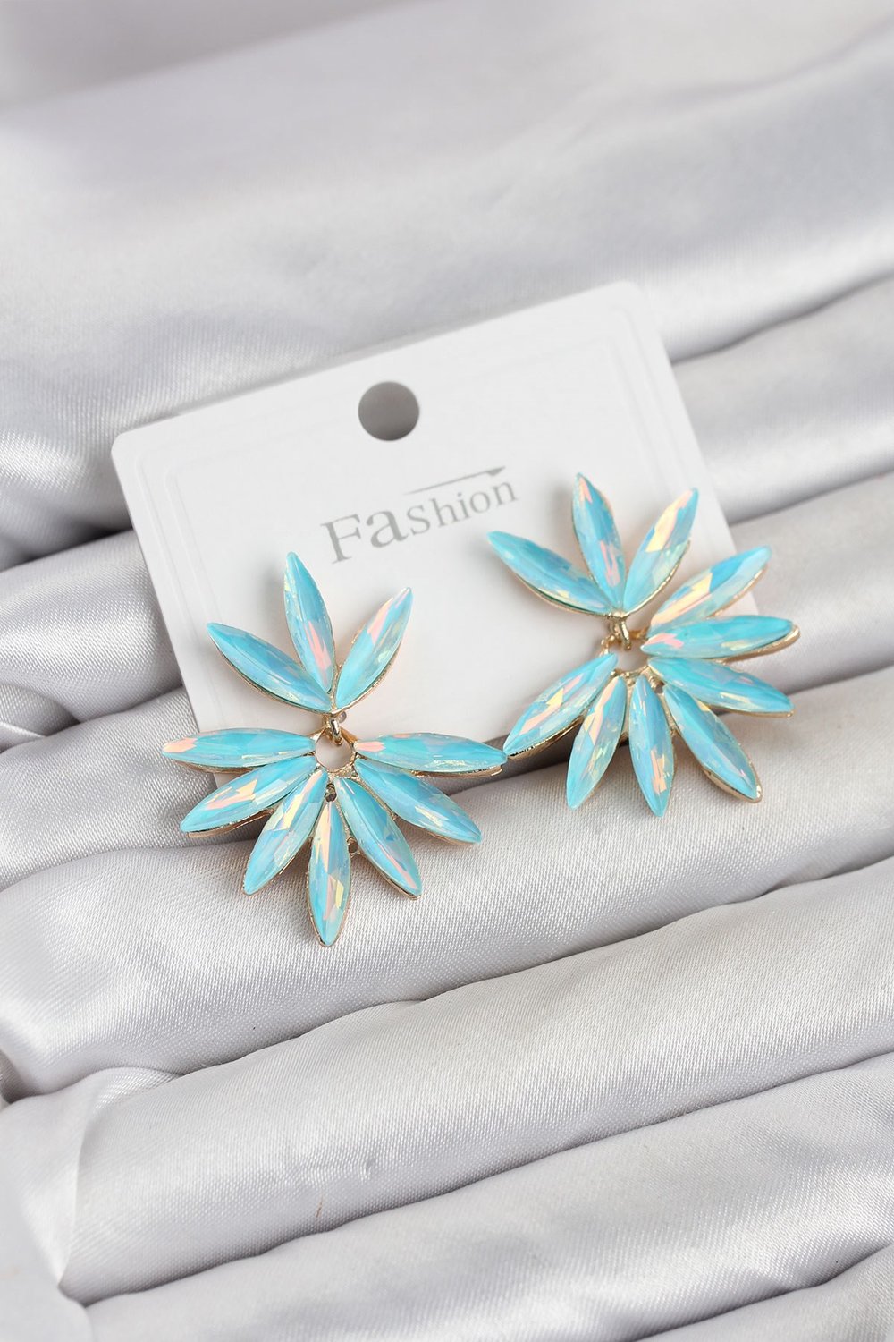 Buz Mavisi Renk Kristal Taşlı Lotus Model Kadın Küpe