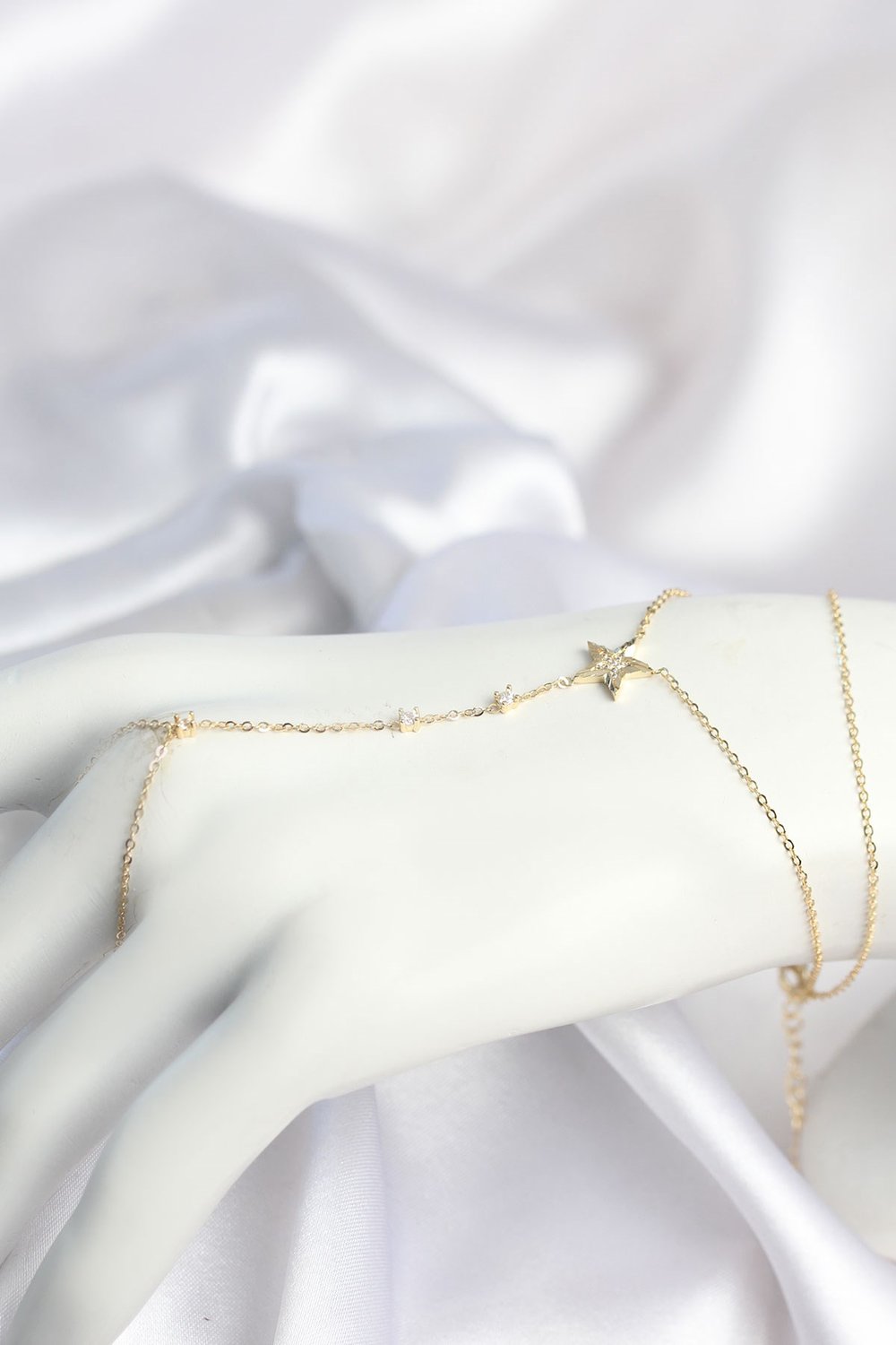 Gold Renk Yıldız Model Pirinç Kadın Şahmeran