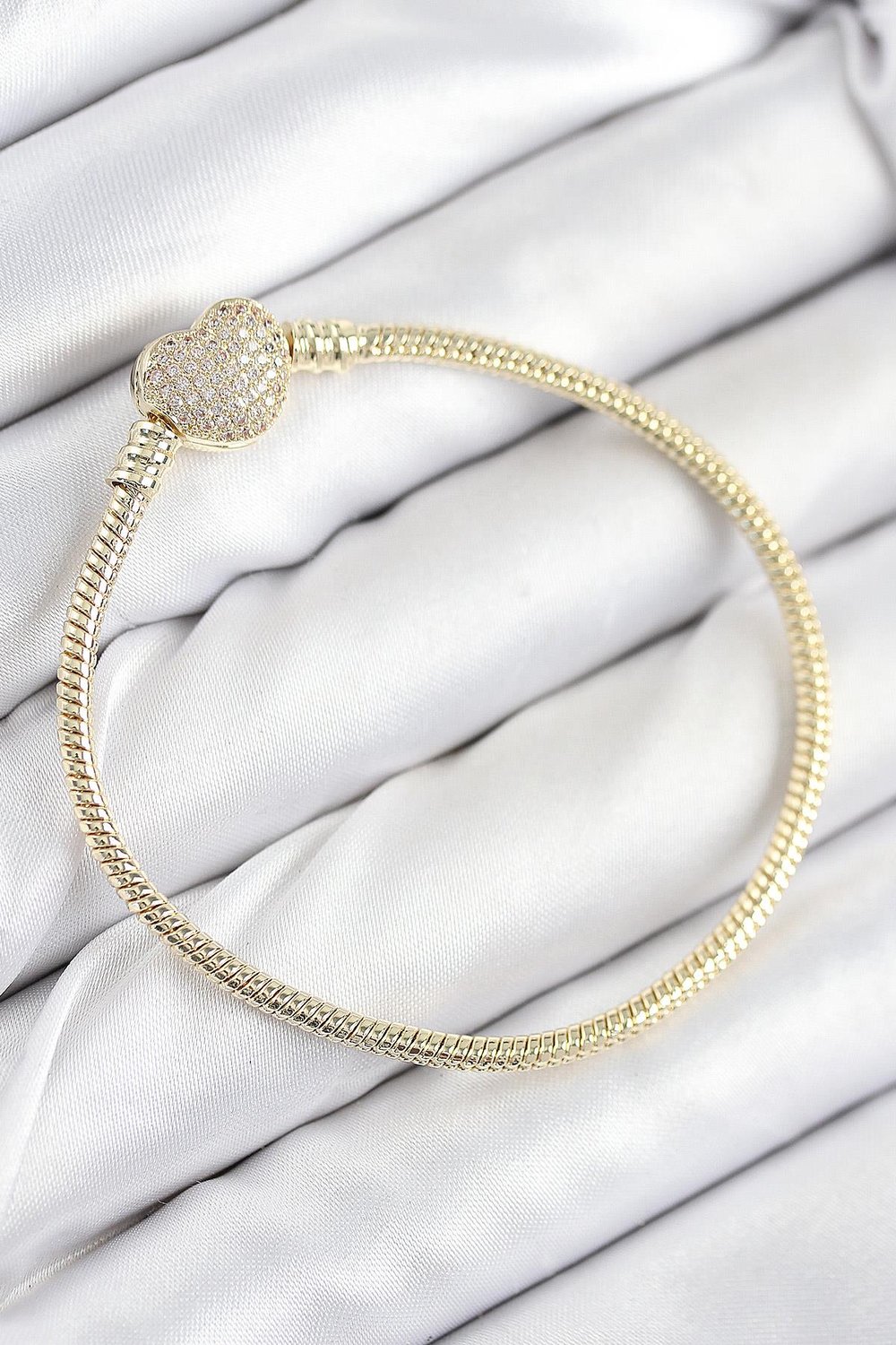 Pirinç Charm Zirkon Taşlı Kalp Model Gold Renk Kadın Bileklik