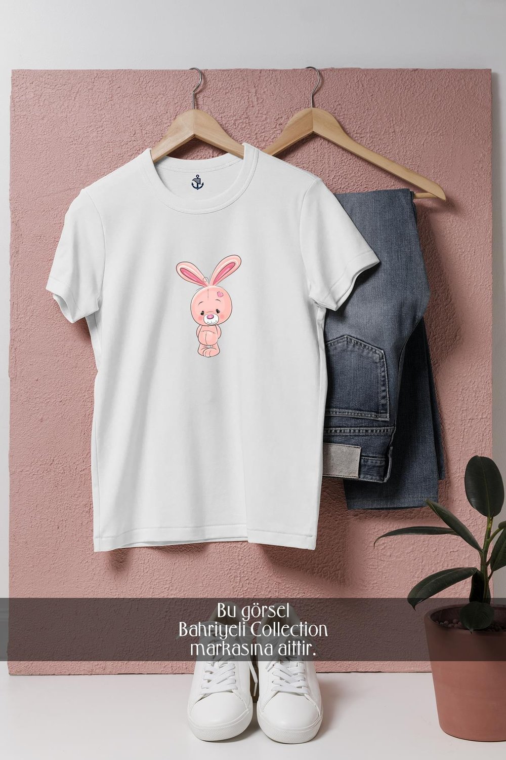 Oversize Cute Pink Rabbit Cartoon  Tasarımlı Unisex T-Shirt