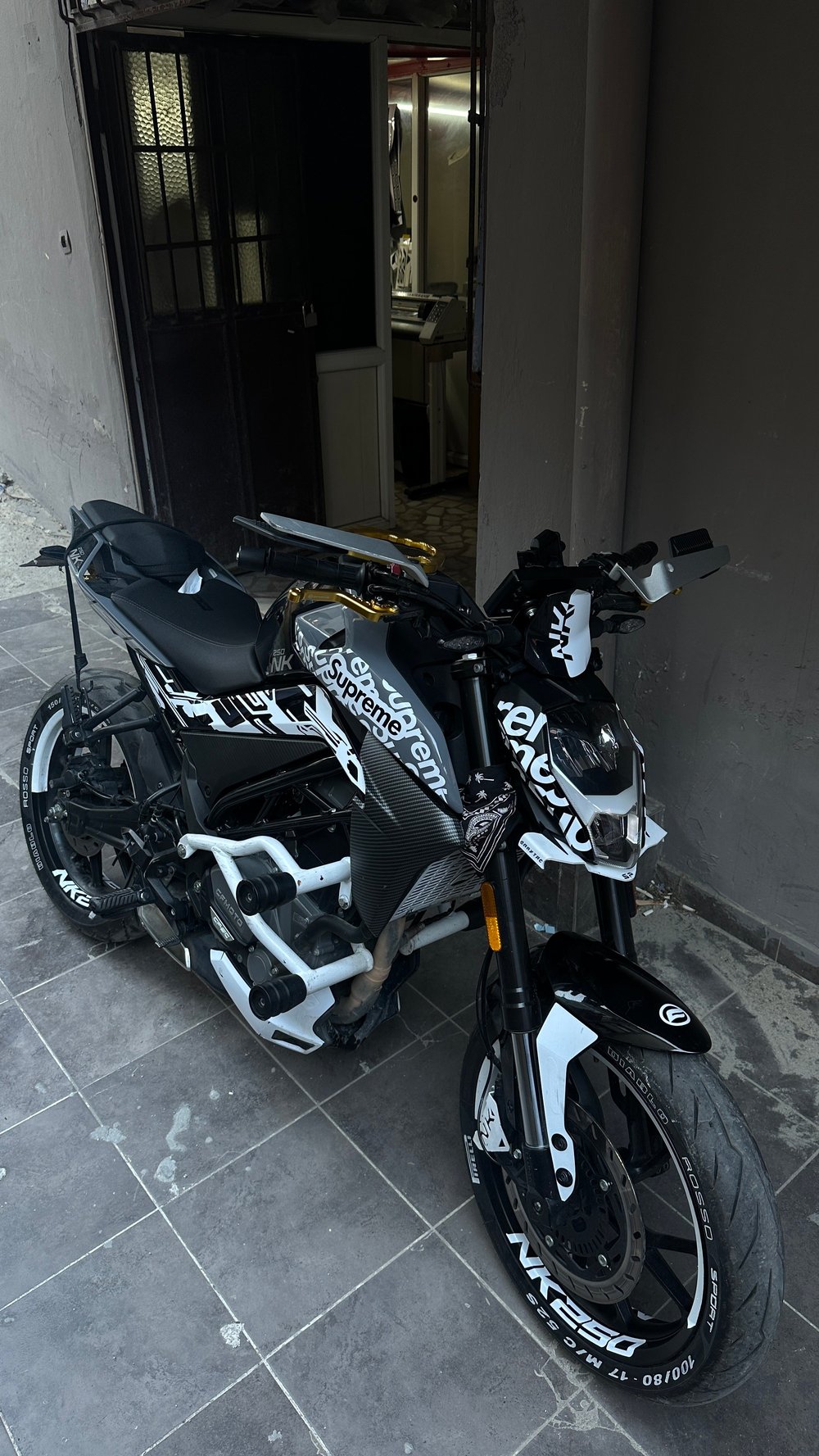 CFMOTO NK250 MOTOSİKLET YARIM JANT KAPLAMA STICKER NK250 YAZILI ETİKET STICKER MODELİ