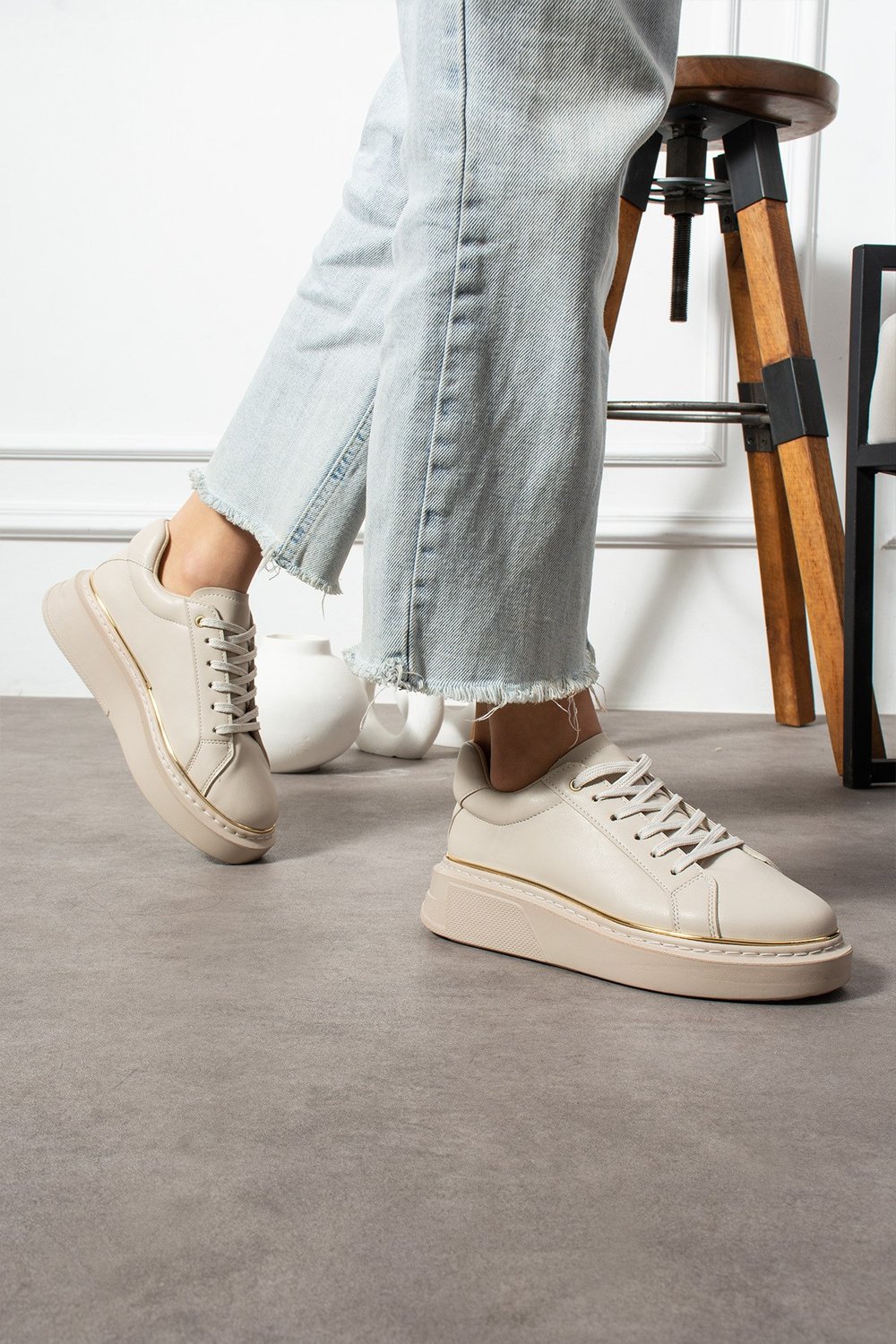Bej Bağcıklı Şerit Detaylı Kadın Spor Ayakkabı Sneakers