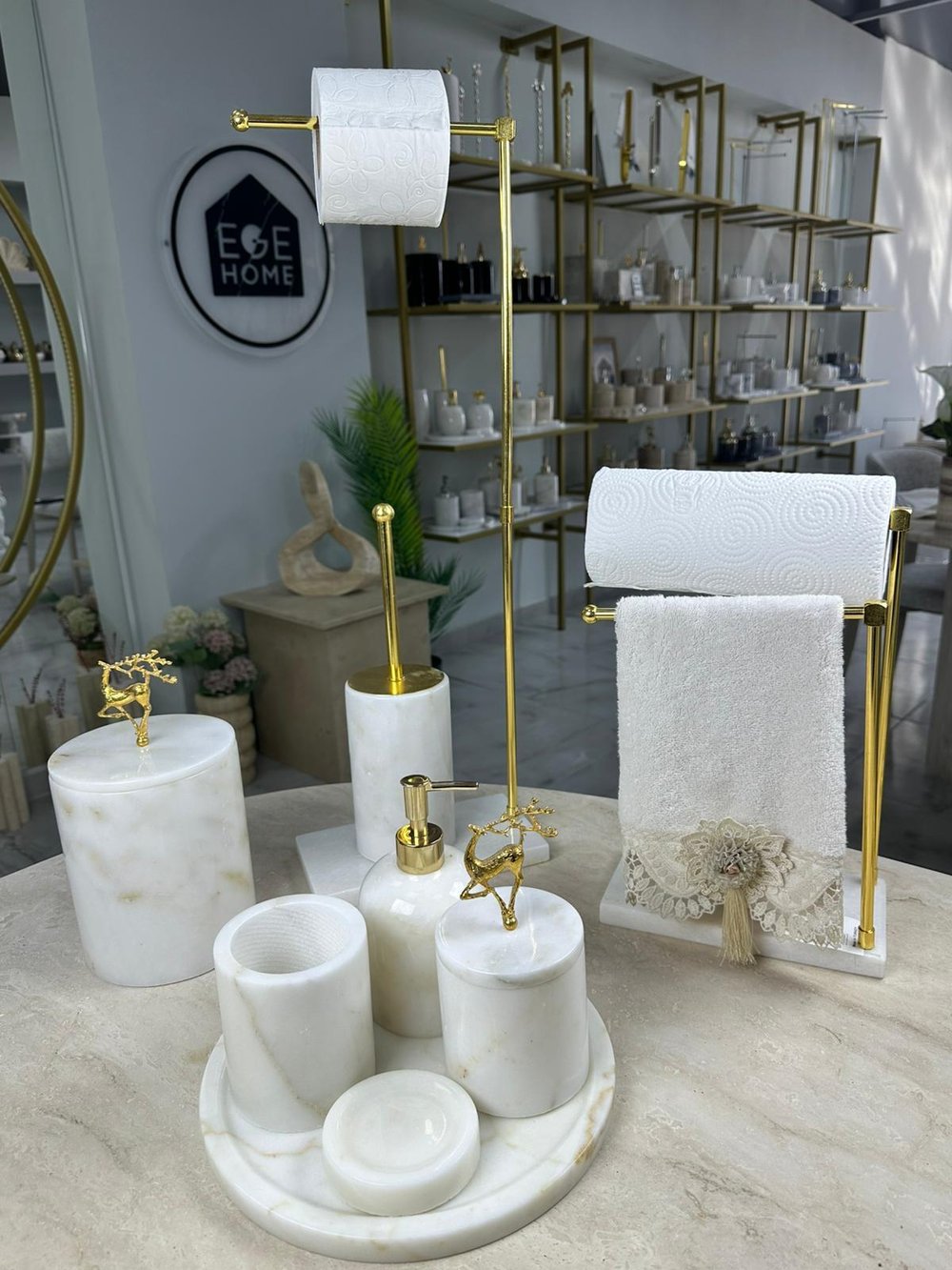 BEYAZ MERMER GOLD UÇAN GEYİK BANYO SETİ- 9 PARÇA- WC PEÇETELİK 