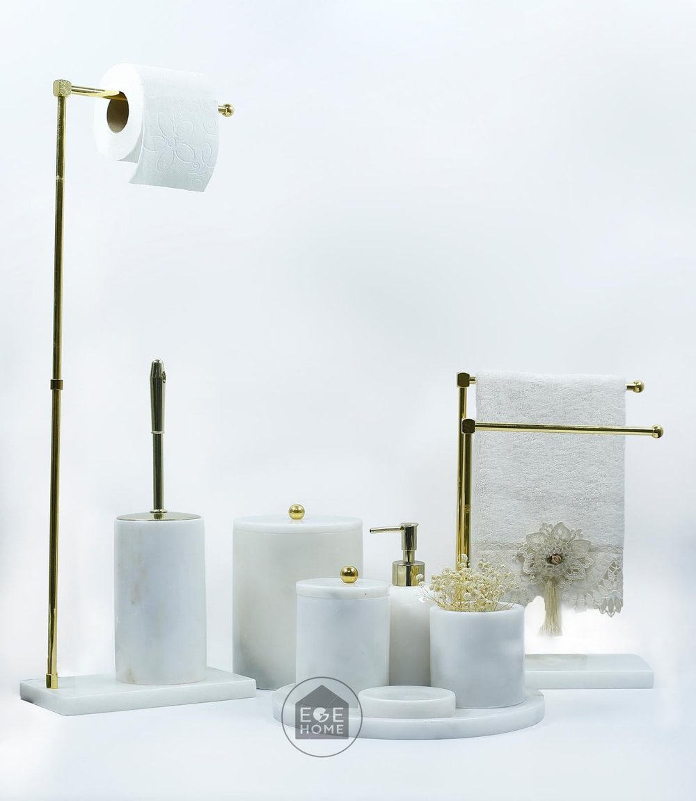 DEKORAFİT BEYAZ MERMER 7 PARÇA BANYO SETİ  WC HAVLULUK- İKİLİ HAVLULUK GOLD TOP