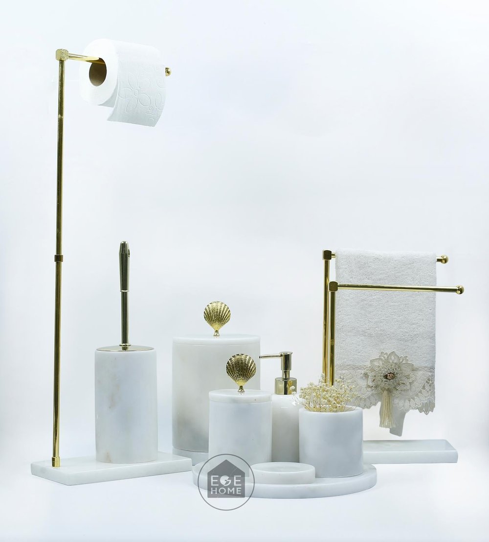 DEKORAFİT BEYAZ MERMER 7 PARÇA BANYO SETİ  WC HAVLULUK- İKİLİ HAVLULUK GOLD DENİZ KABUĞU