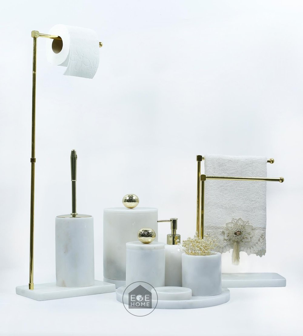 DEKORAFİT BEYAZ MERMER 7 PARÇA BANYO SETİ  WC HAVLULUK- İKİLİ HAVLULUK GOLD DİSKO TOPU