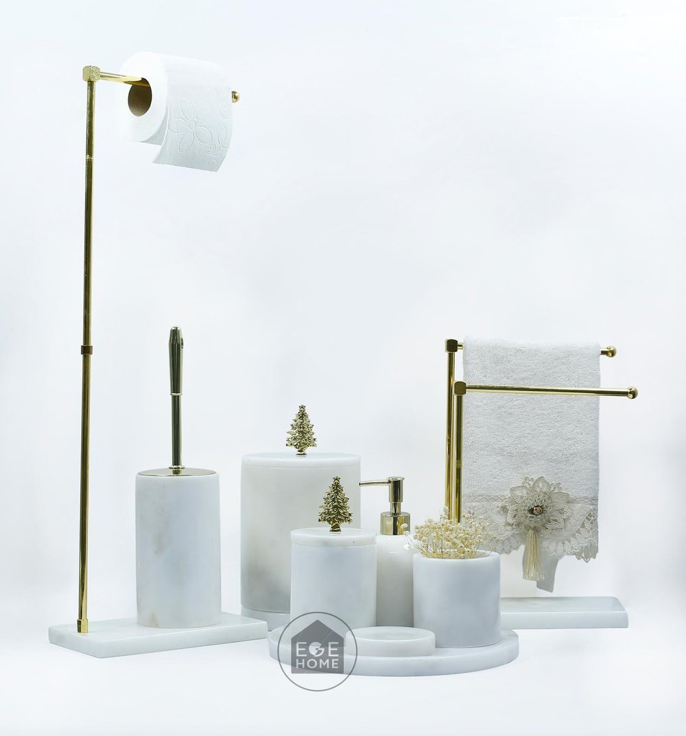 DEKORAFİT BEYAZ MERMER 7 PARÇA BANYO SETİ  WC HAVLULUK- İKİLİ HAVLULUK GOLD AĞAÇ