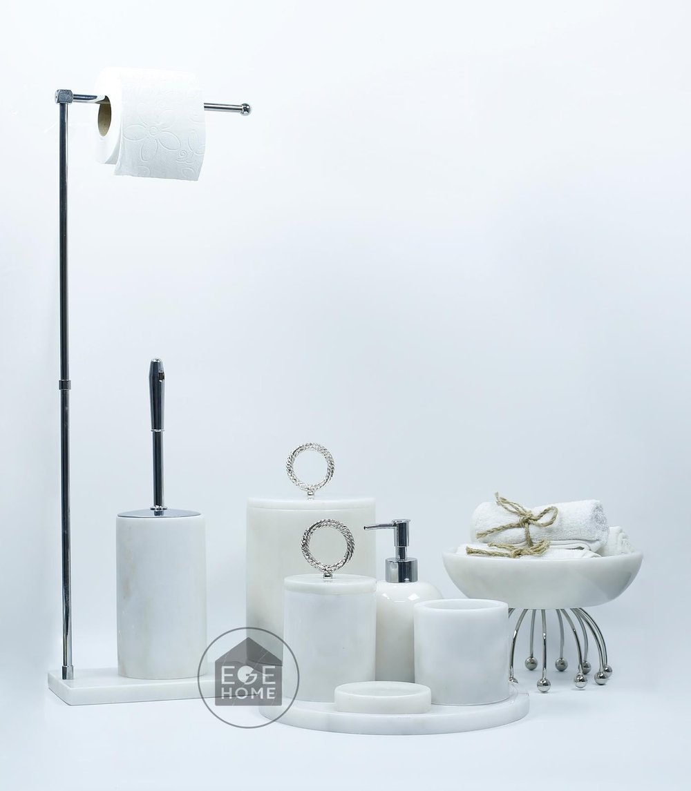 DEKORAFİT BEYAZ MERMER 7 PARÇA BANYO SETİ WC HAVLULUK-KASE STANDTLI GÜMÜŞ HALKA
