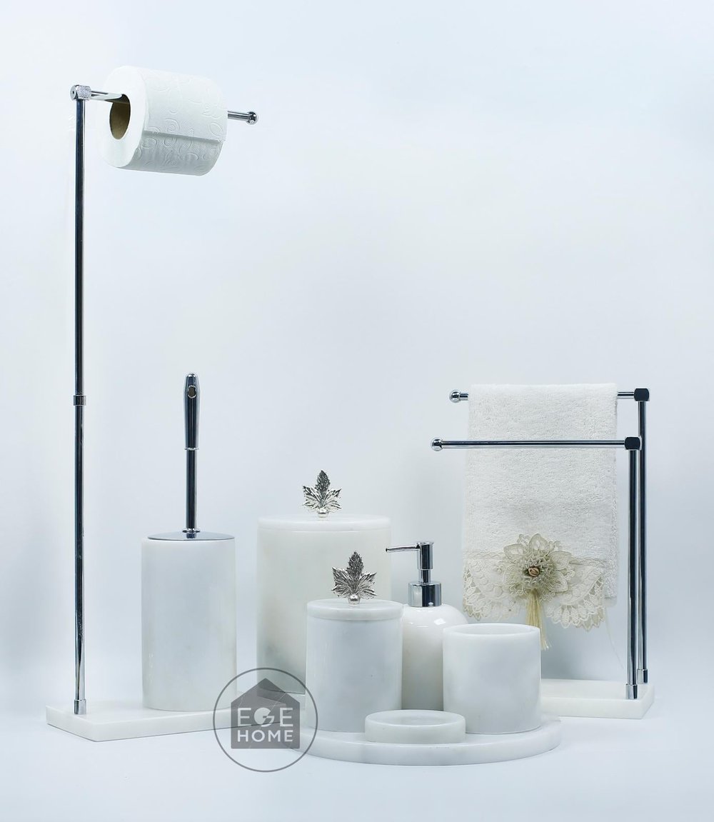 DEKORAFİT BEYAZ MERMER 7 PARÇA BANYO SETİ  WC HAVLULUK- İKİLİ HAVLULUK GÜMÜŞ ÇINAR YAPRAĞI