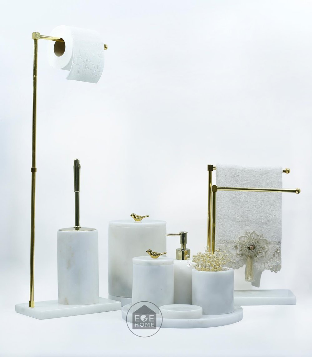 DEKORAFİT BEYAZ MERMER 7 PARÇA BANYO SETİ  WC HAVLULUK- İKİLİ HAVLULUK GOLD KUŞ