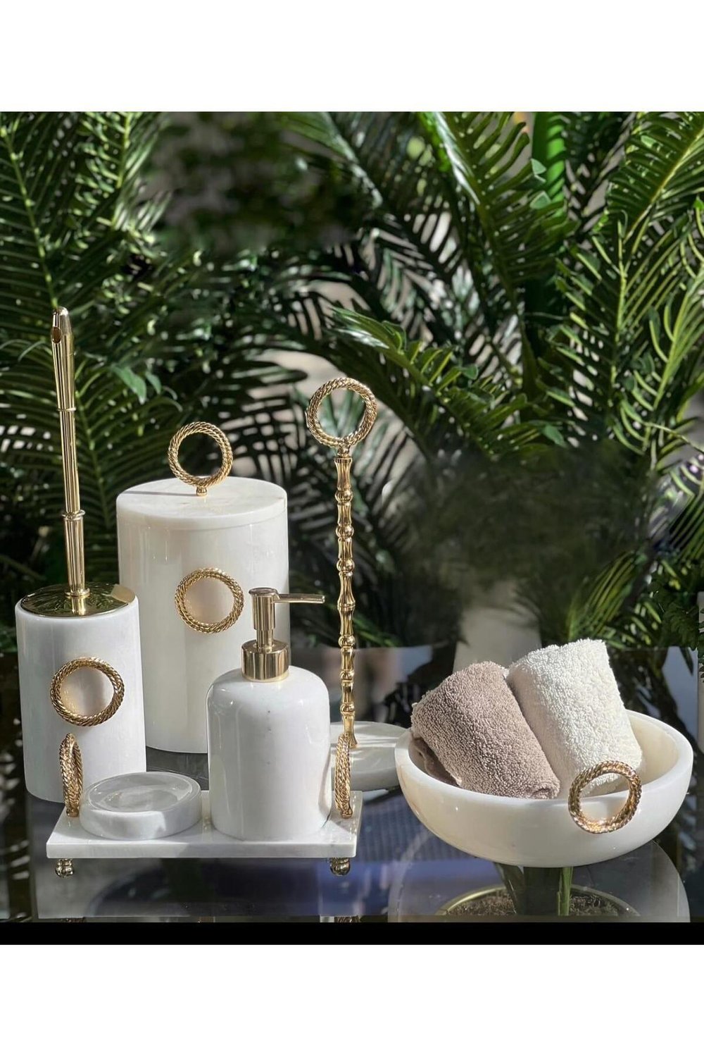 DEKORATİF DOĞAL BEYAZ MERMER GOLD IŞILTILI  AKSESUAR DETAYLı MERMER BANYO SETİ 7 li SET
