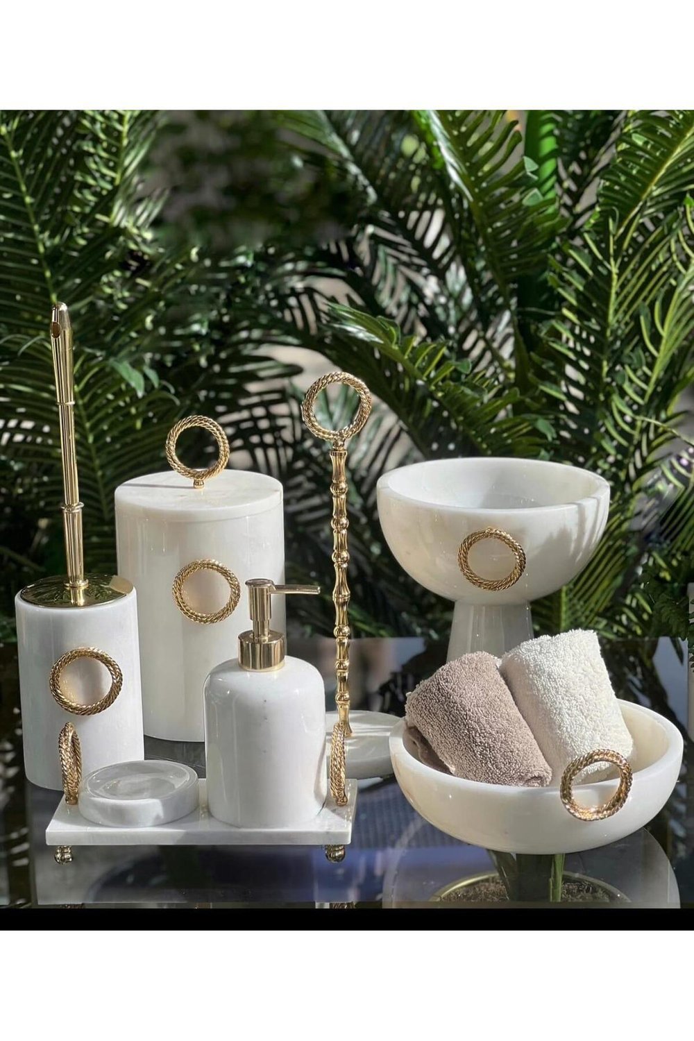 DEKORATİF DOĞAL BEYAZ MERMER GOLD IŞILTILI  AKSESUAR DETAYLı MERMER BANYO SETİ 8 li SET