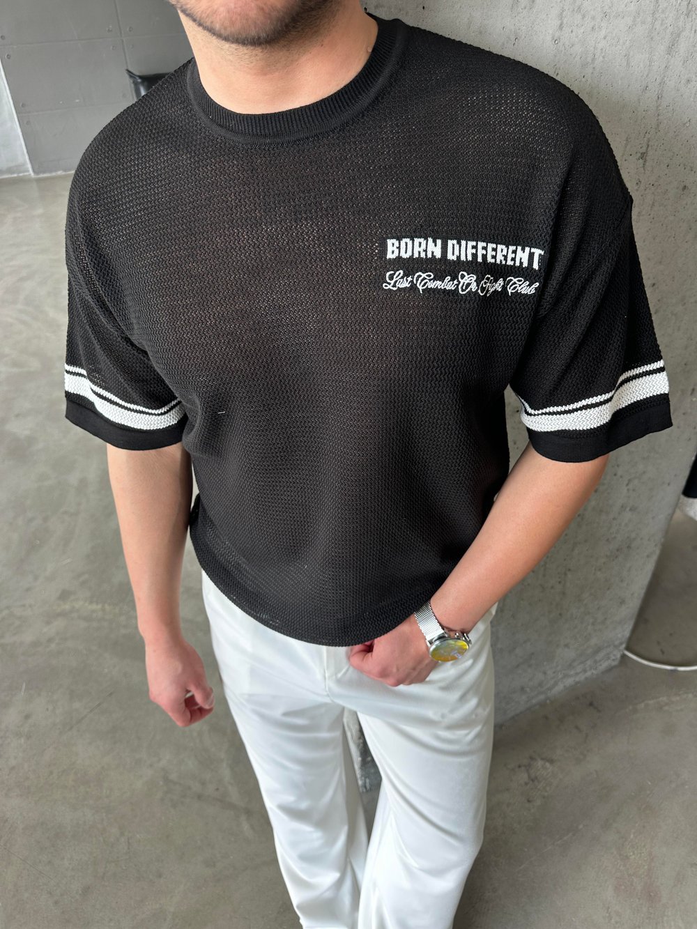 Siyah Born Nakışlı Örme Kısa Kol T-Shirt