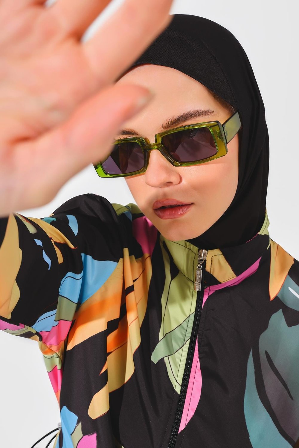 Atina Desenli Tesettür Mayo Siyah