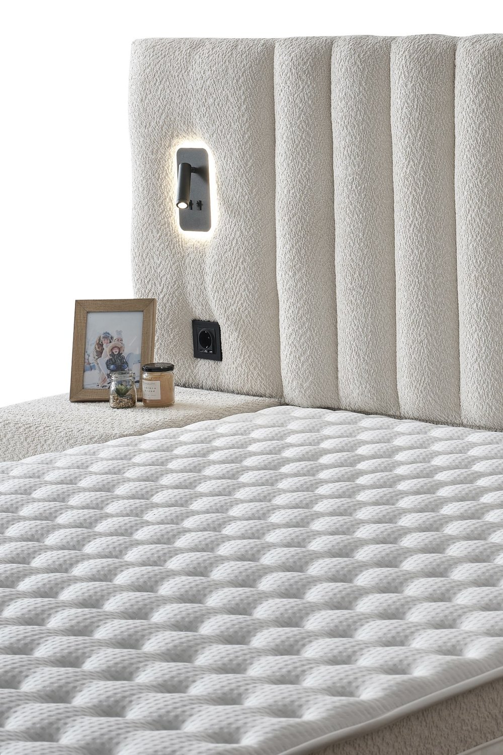 Cennet Yatak Lenon Premium 3’lü Set – Ledli Başlık, Fonksiyonel Sandıklı Baza ve Yüksek Dayanıklı Süngerli Ortopedik Yatak