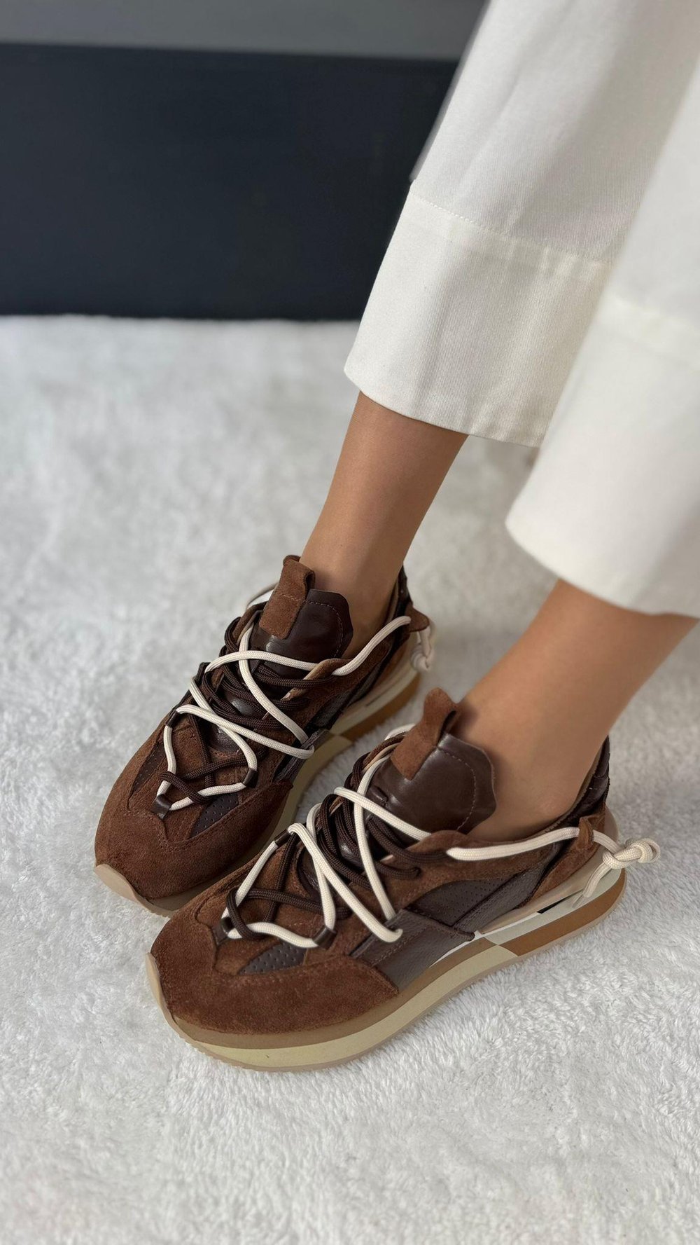 Çift Bağcık Detaylı El Yapımı %100 Hakiki  Deri Sneaker Kahverengi