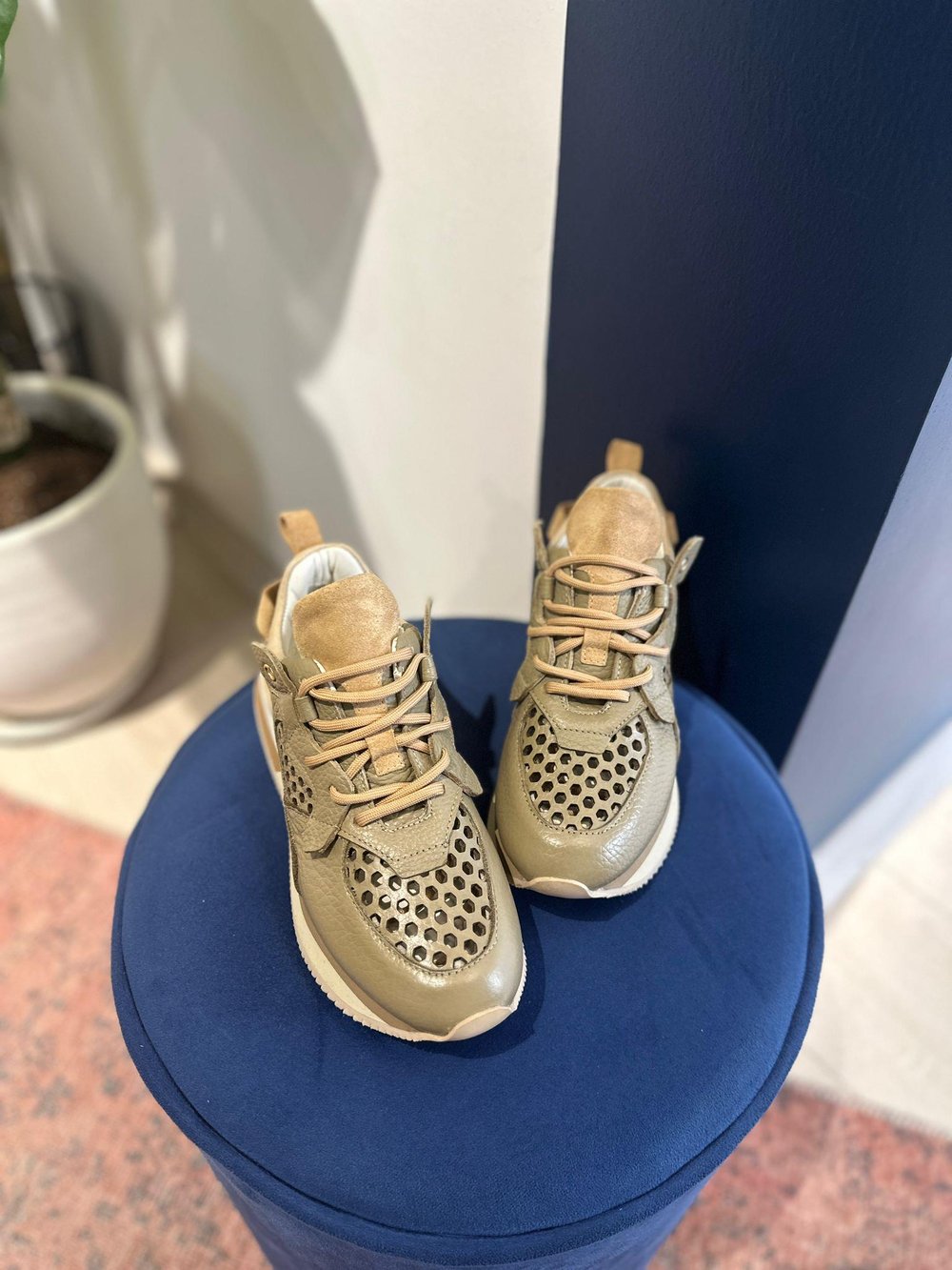 Nefes Alabilen Lazer Kesim %100 Hakiki Deri Sneaker Vizon