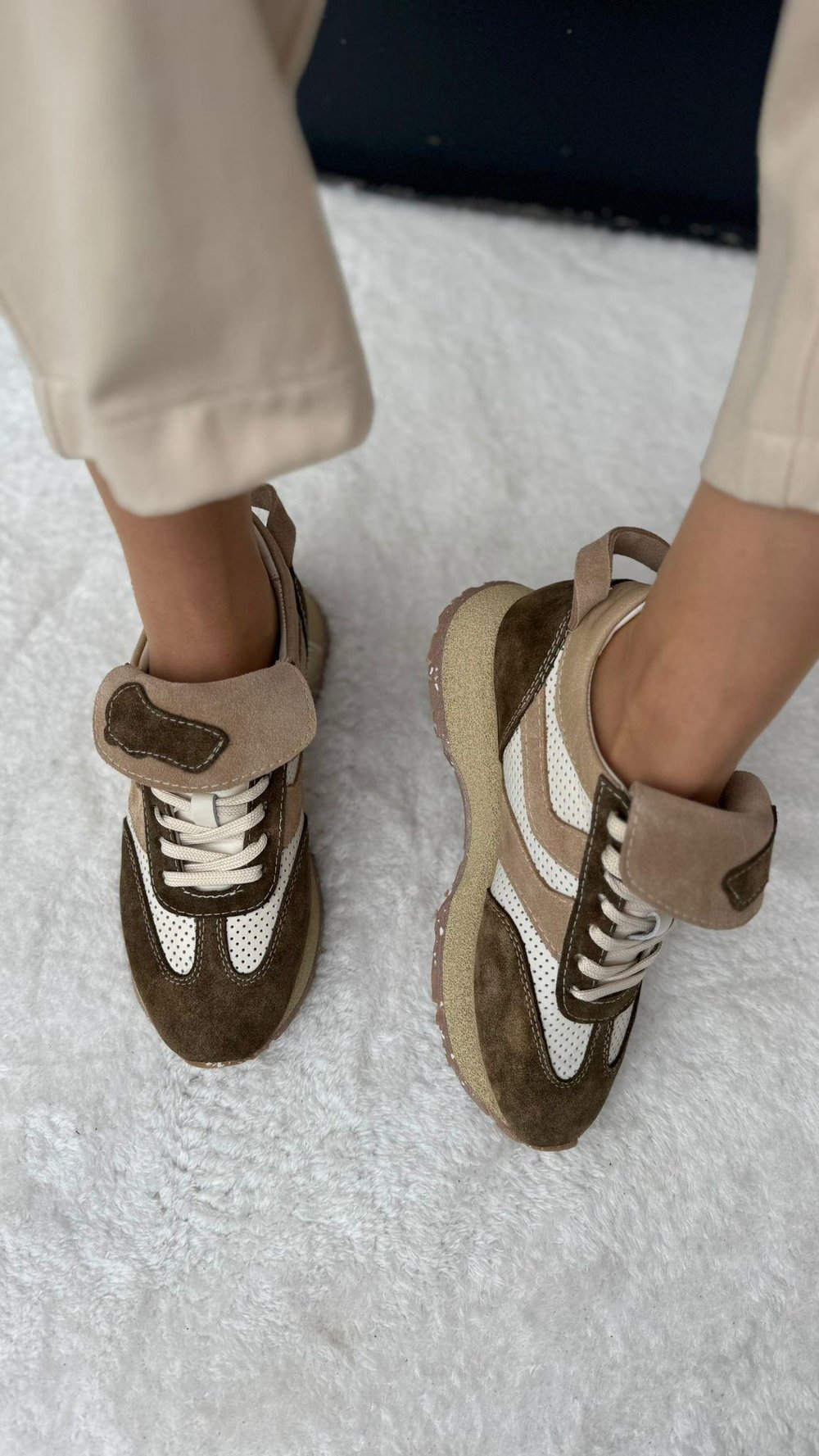 Nubuk Detaylı Özel Seri %100 Hakiki Deri Kadın Sneakers Haki
