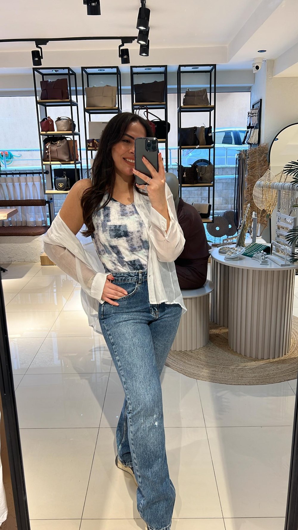 OVERSIZE BEYAZ GÖMLEK
