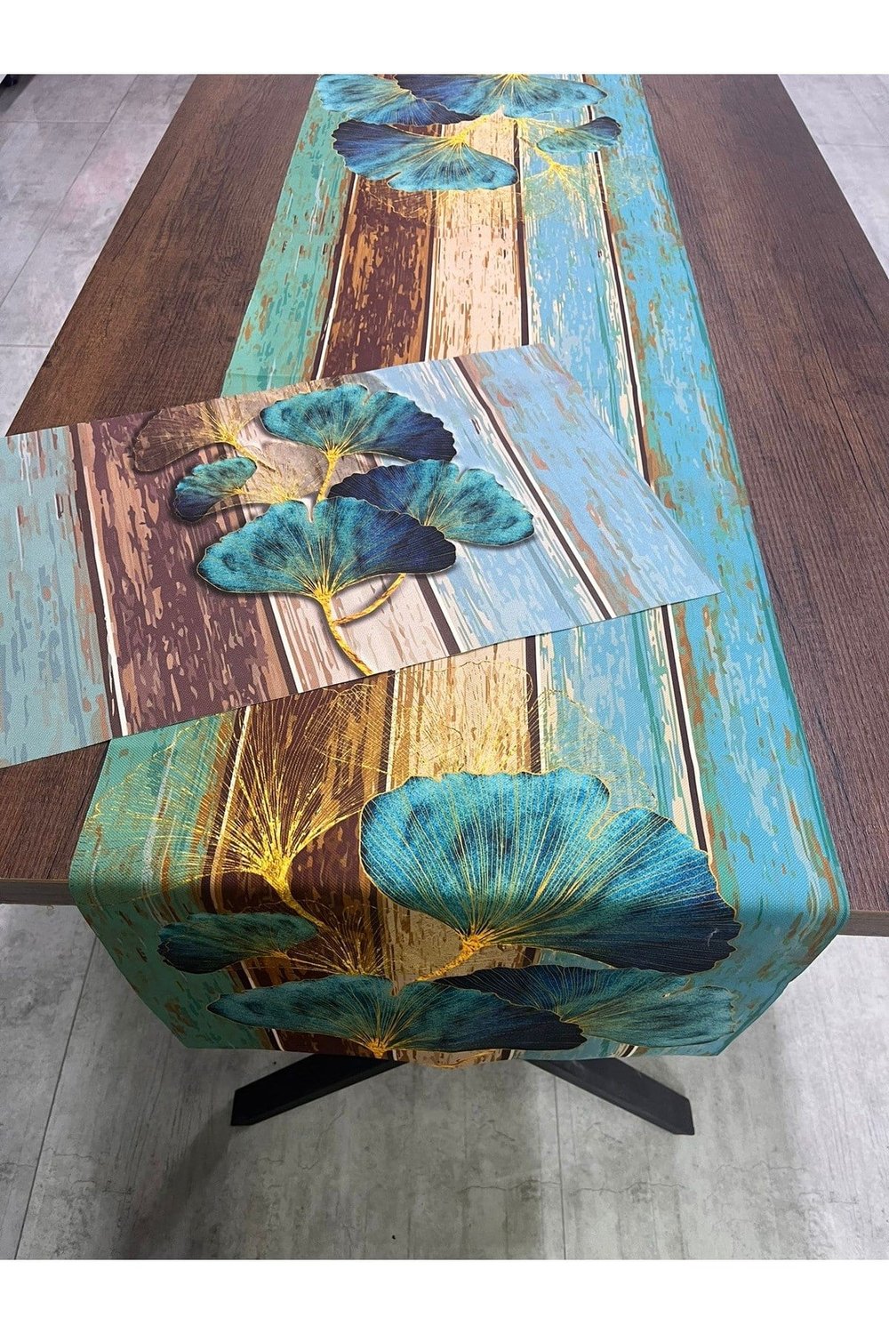 3 Boyutlu Desenli Runner Örtüsü Ve Amerikan Servisi 40 X 140 - 4 Adet