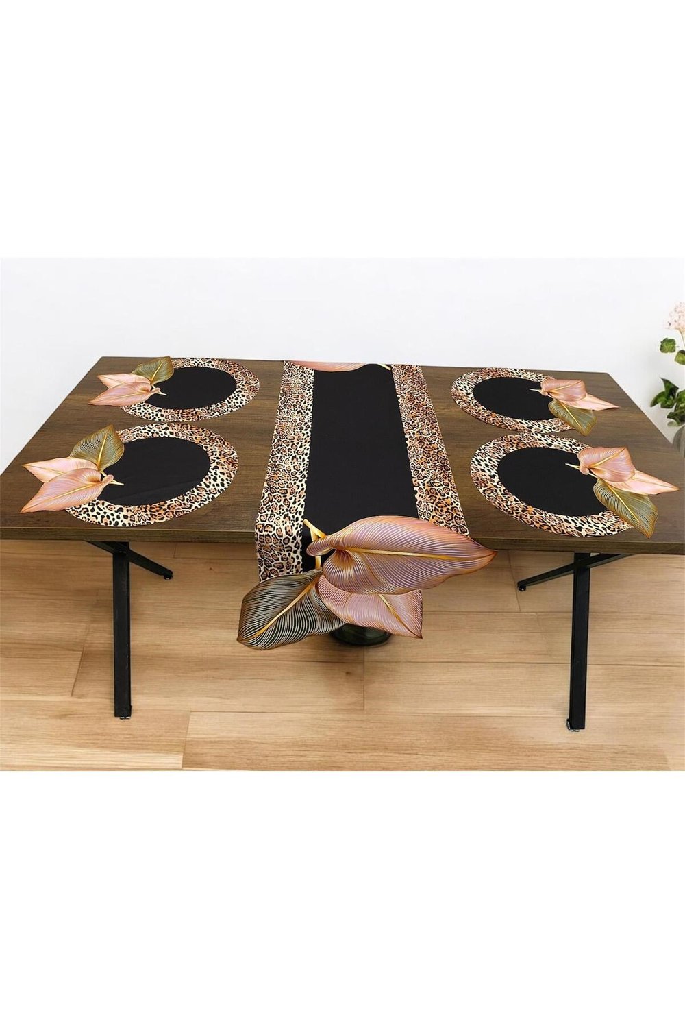 3 Boyutlu Dijital Baskılı Leopar Çiçekli Runner Örtüsü Ve Amerikan Servisi 40 X 140 - 4 Adet