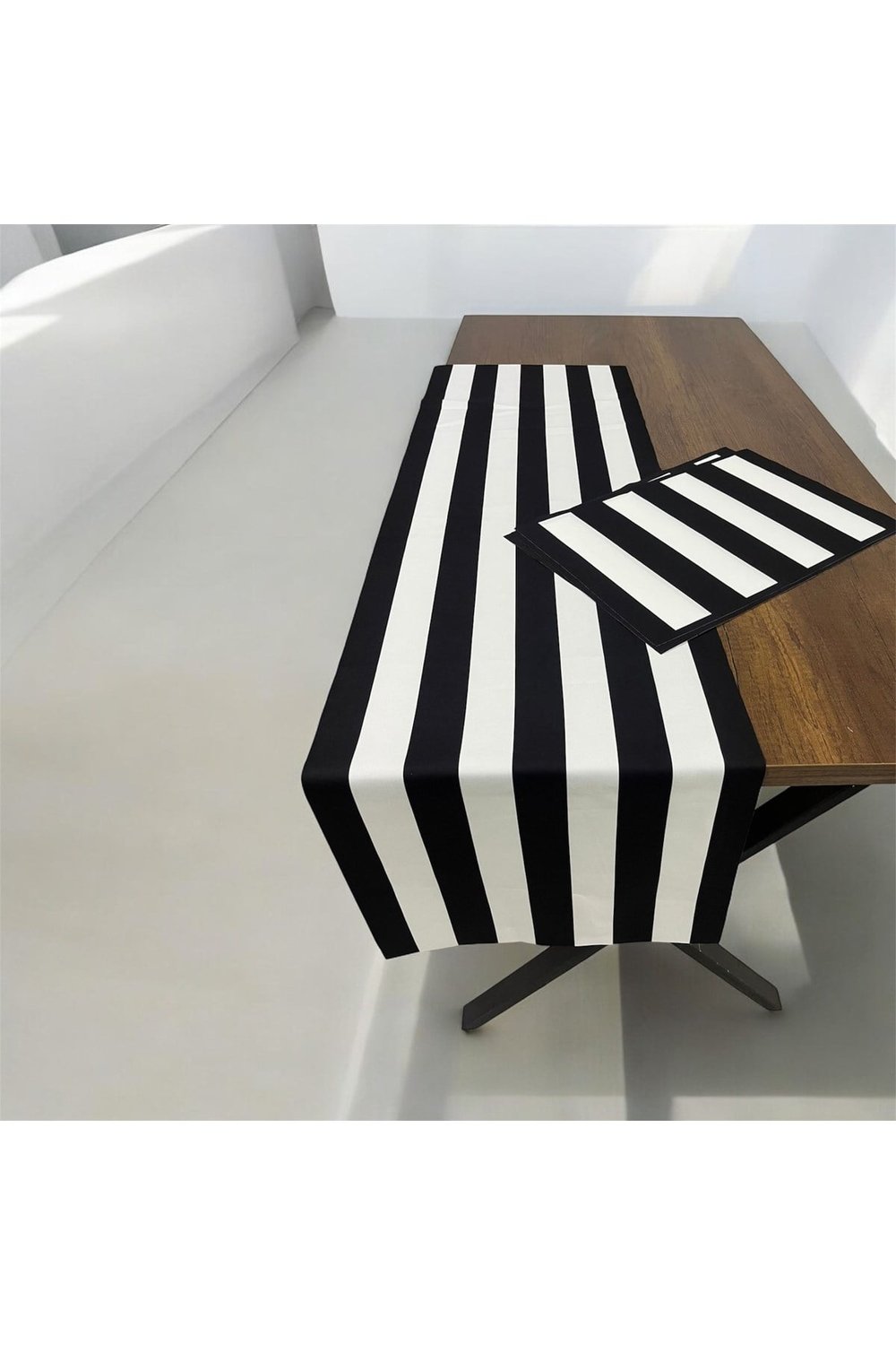 Çizgili Runner 40 X 140 Ve Amerikan Servis Supla Takımı