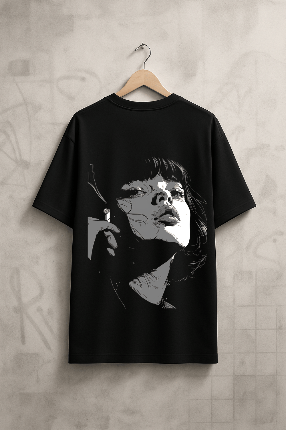 'Woman and Smoke' Siyah Oversize Tişört