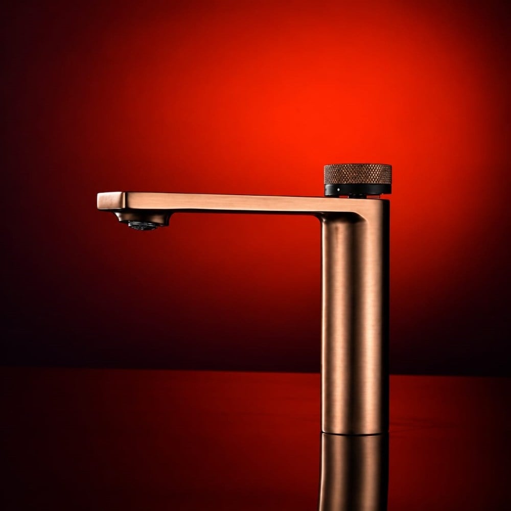 Mondrian Fırçalanmış Bakır / Rose Gold Lavabo BataryasıMondrian Brushed Rose Gold Lavabo Bataryası | Premium Tasarım Banyo BataryasıArmatür&BataryaMase ModeLBMS0015DUŞHOMEMondrian Fırçalanmış Bakır / Rose Gold Lavabo Bataryası