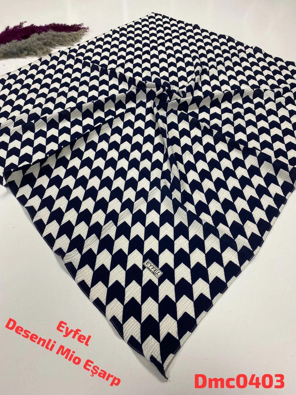 S-51 Eyfel Desenli Mio Eşarp