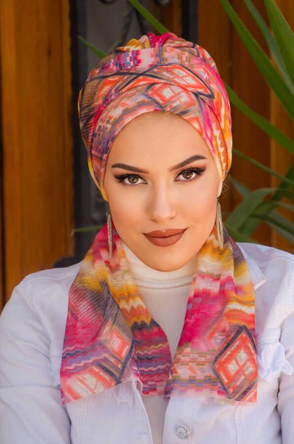 Kahve Turuncu Etnik Desenli Atkılı Bone