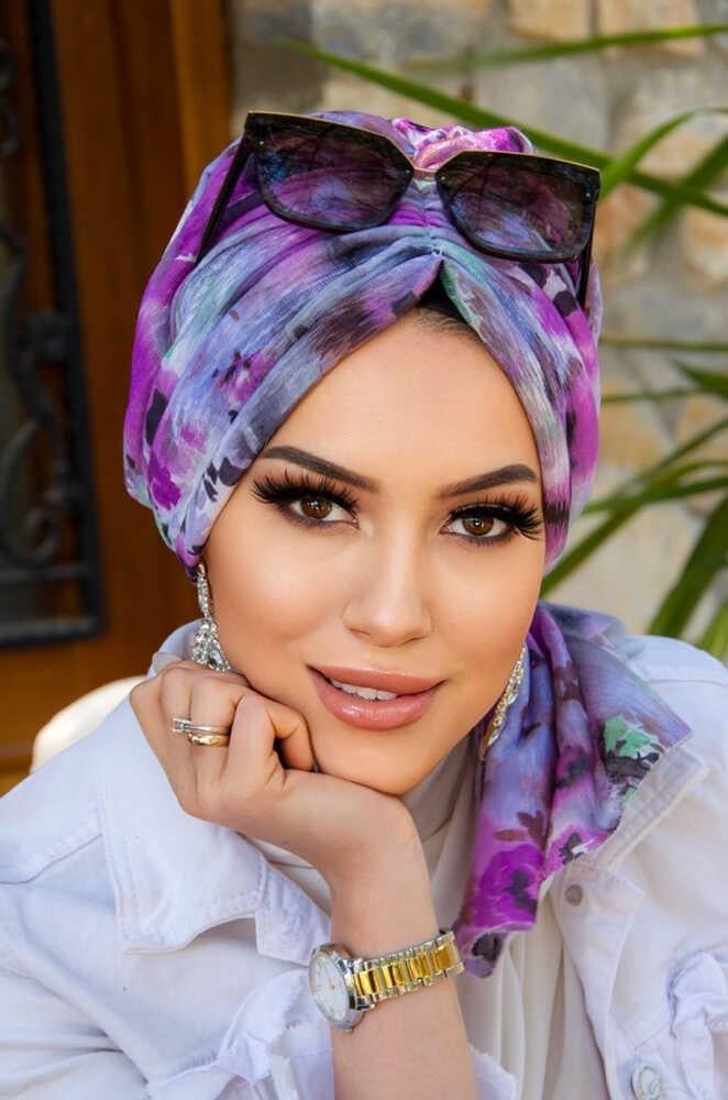 Lila Gri Çiçek Desen Tokalı Bone