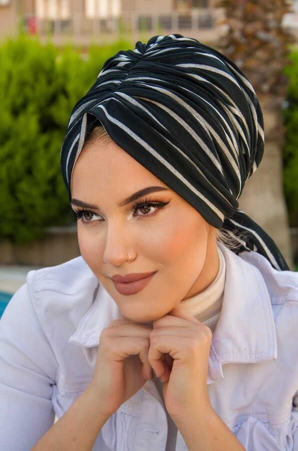 Siyah Çizgili Köpük Tokalı Bone