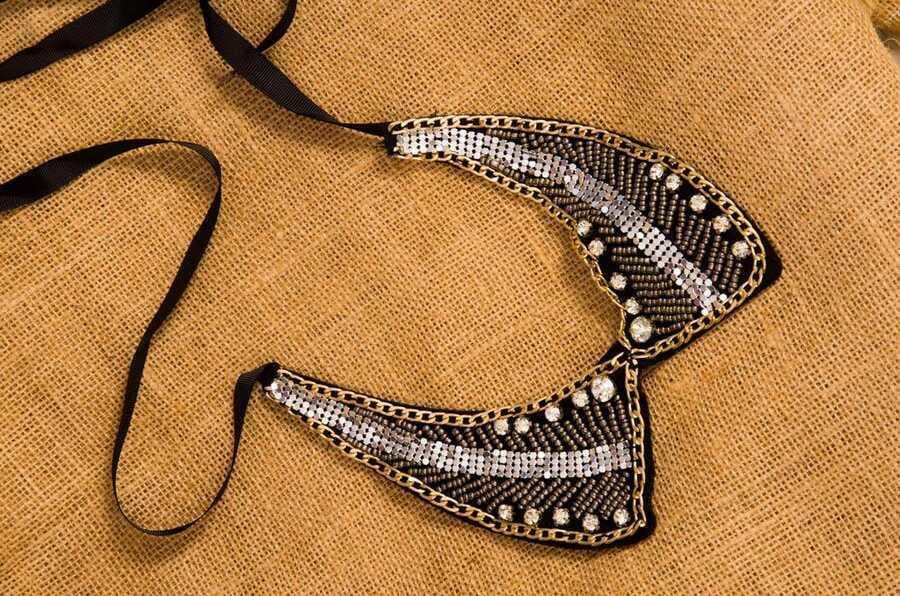 Swarovski Taşlı Yakalık