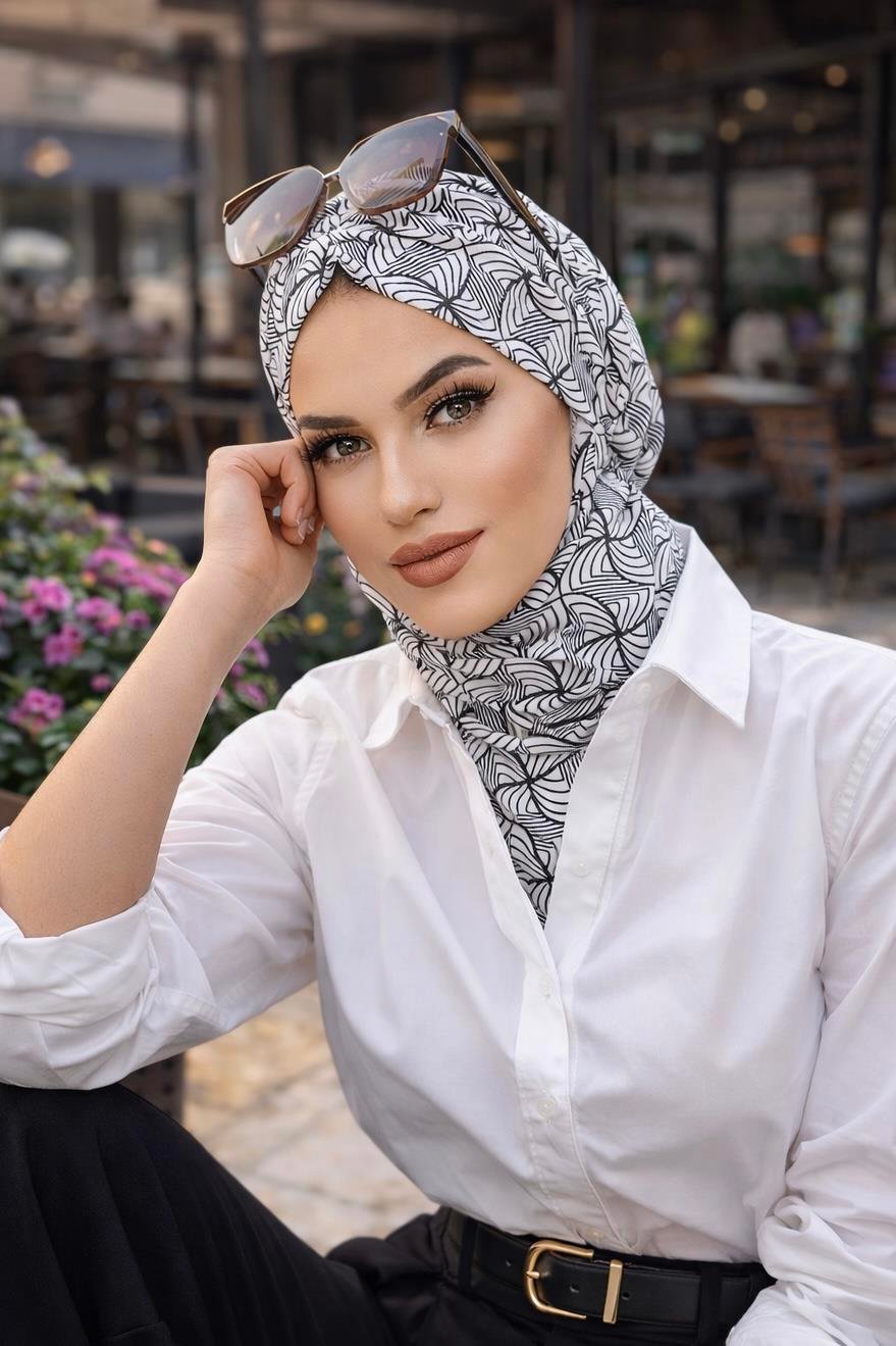 Beyaz Siyah Desenli Hazır Şal Eşarp