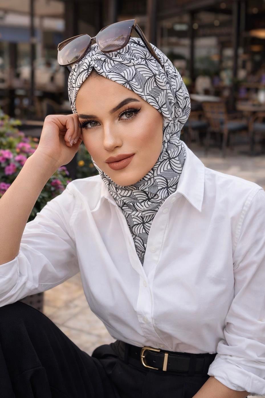 Beyaz Siyah Desenli Hazır Şal Eşarp