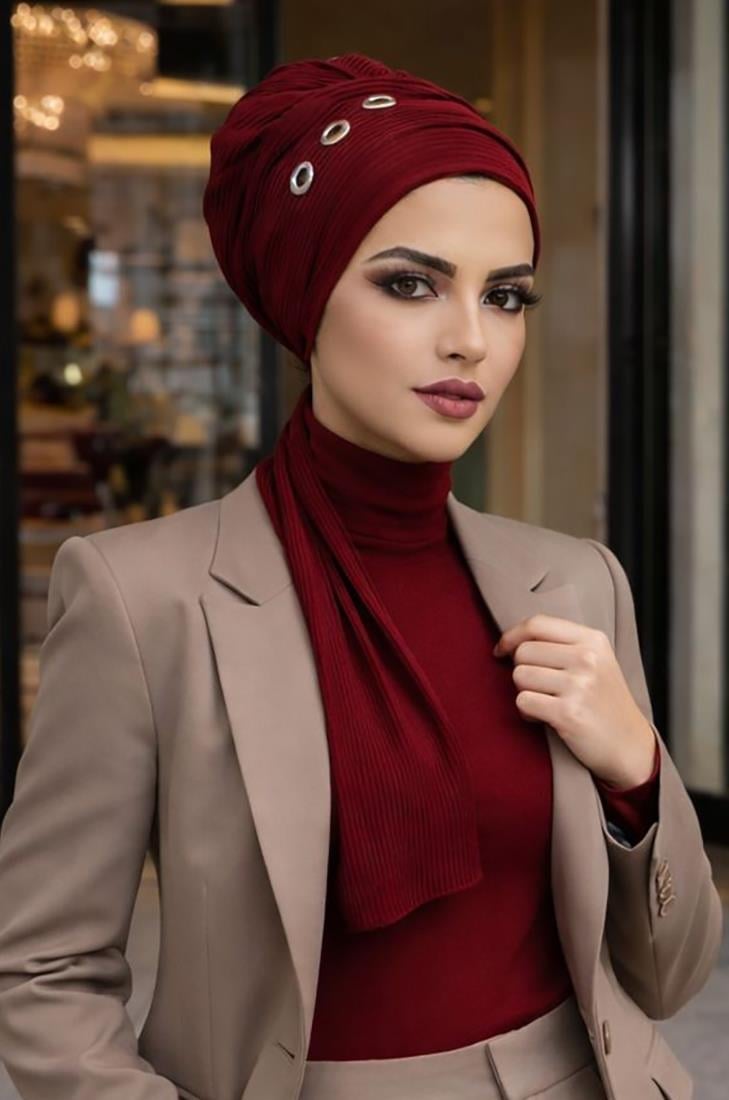 Bordo Metal Detaylı Atkılı Bone