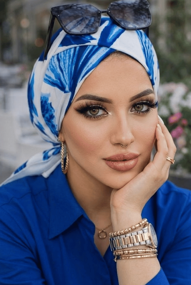 Lacivert Beyaz Yaprak Desen Çapraz Bone
