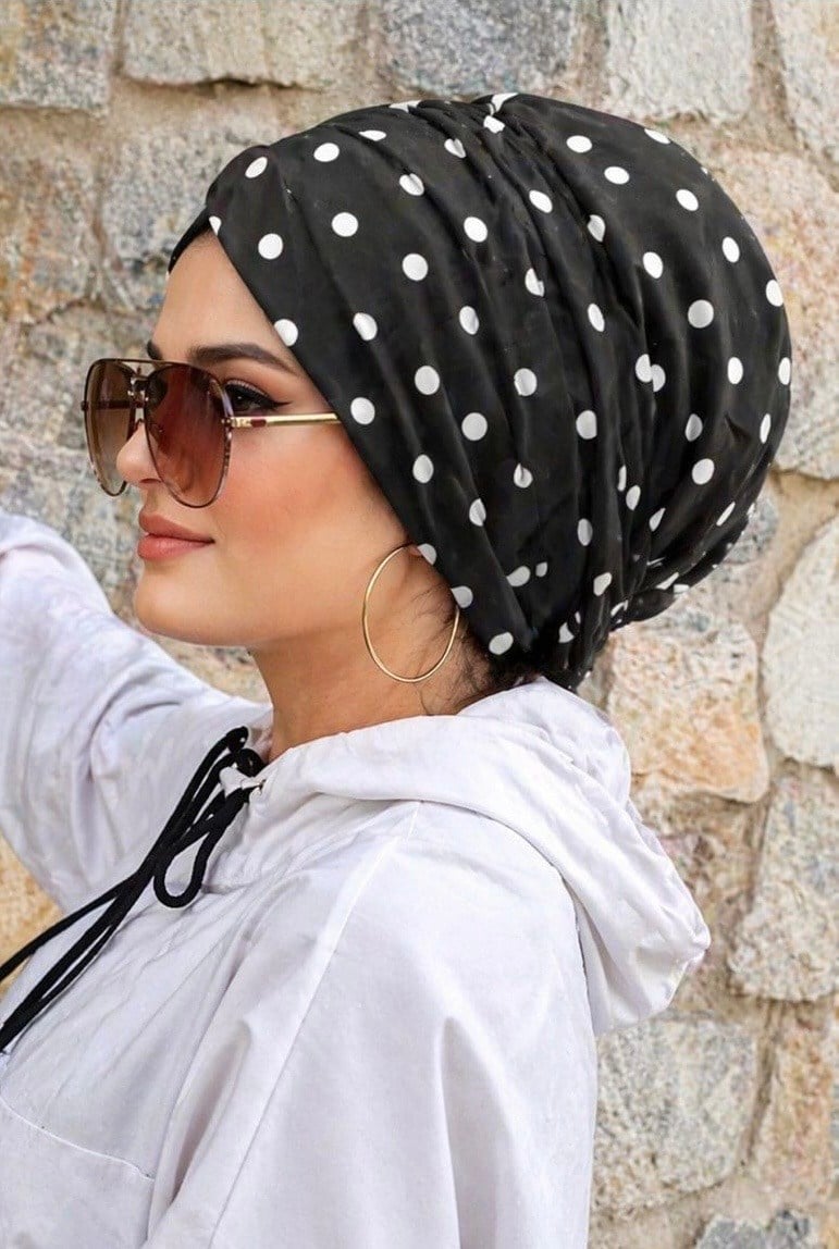 Siyah Beyaz Puan Desen Tokalı Bone