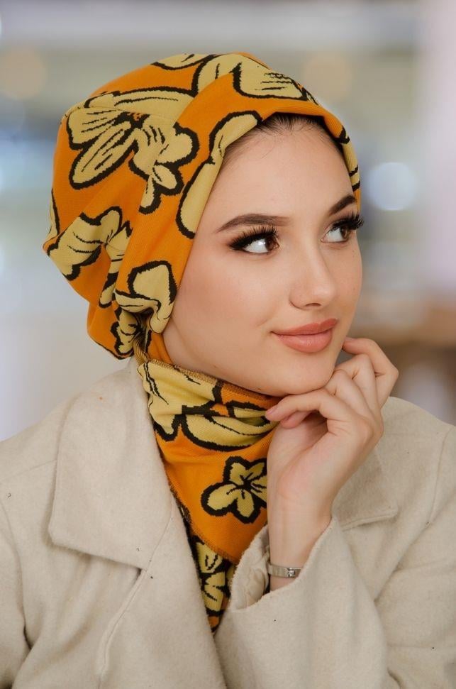 Turuncu Desenli Tesettür Bere Ve Etol Takım