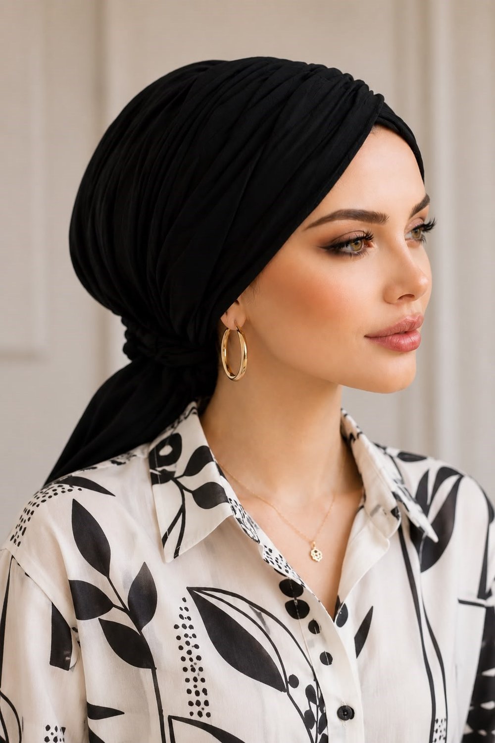 Siyah Tokalı Bone