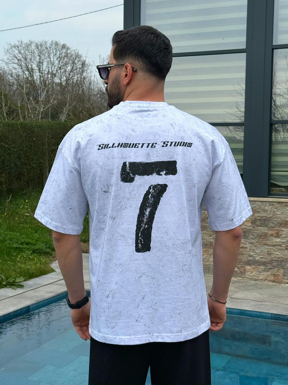 Beyaz Vintage Yıkamalı 7 Baskılı Oversize T-Shirt