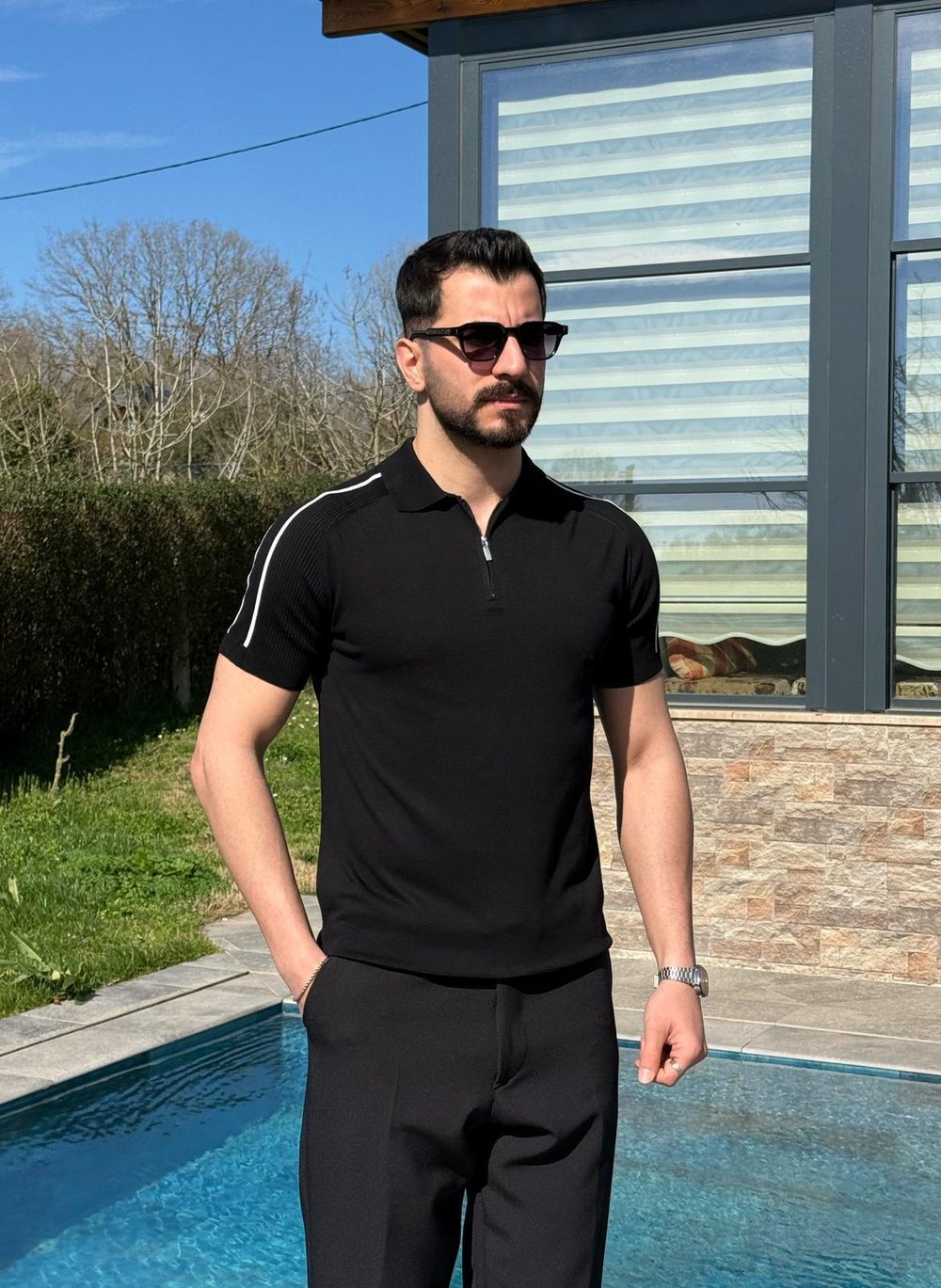 Siyah Tam Kalıp Omuz Şeritli Polo Yaka