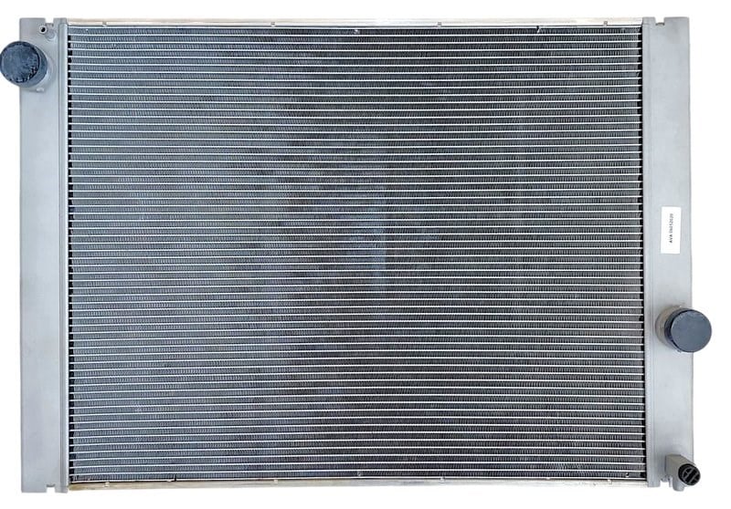 BMW 5 Series E60 (2004) 523i 2.5 Su Radyatörü - Brazing 24 mm