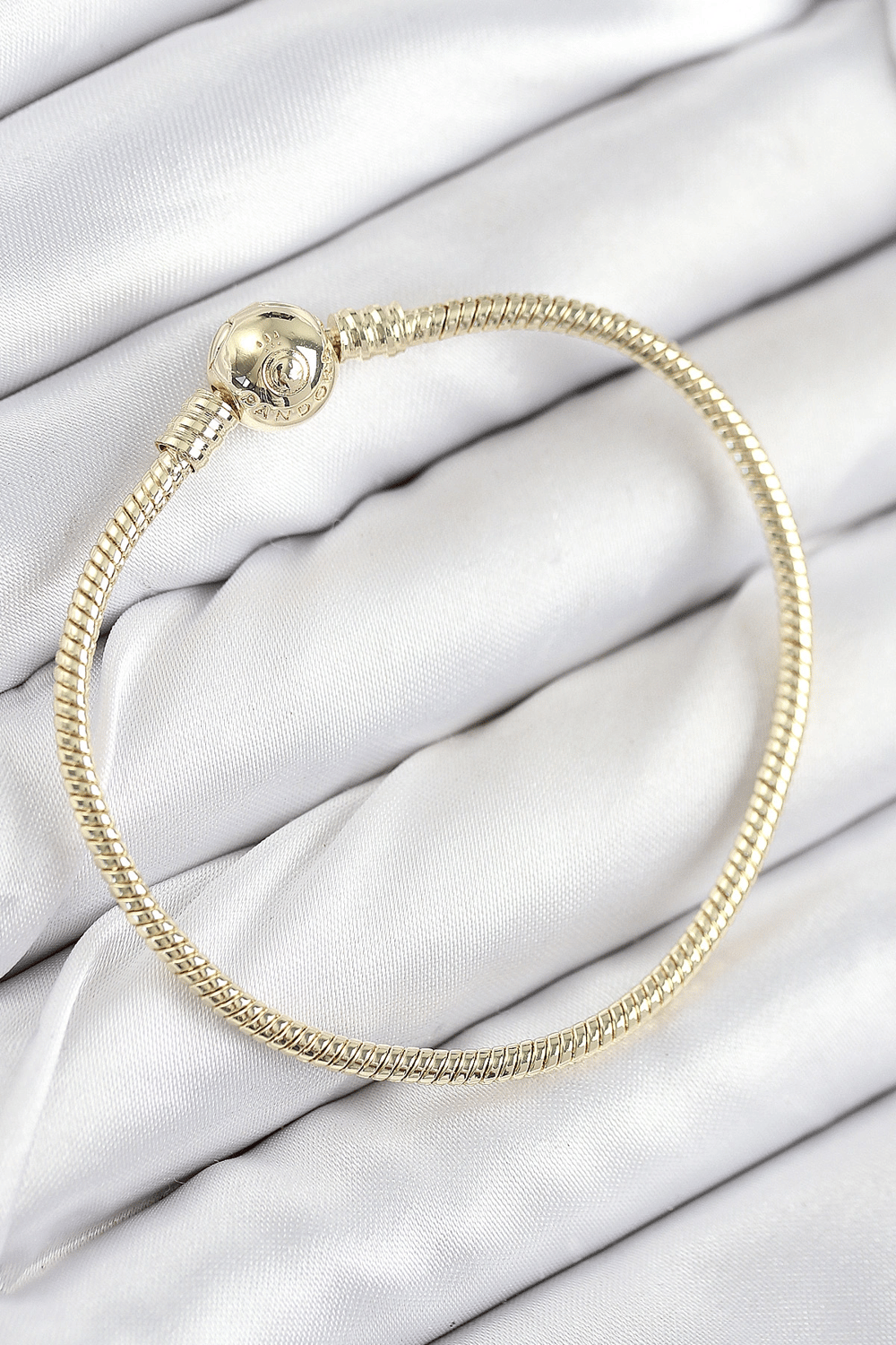 Pirinç Charm Topcuk Model Gold Renk Kadın Bileklik