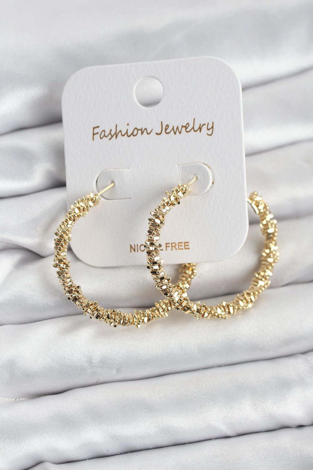Pirinç Gold Renk Tırtıklı Halka Model Kadın Küpe