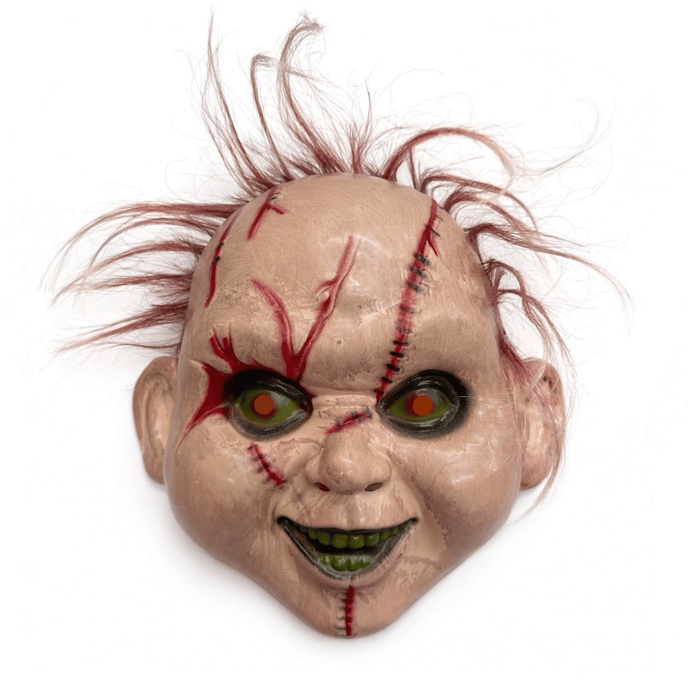 Saçlı Chucky Korku Maskesi – Gerçekçi Dikişli ve Detaylı Maske