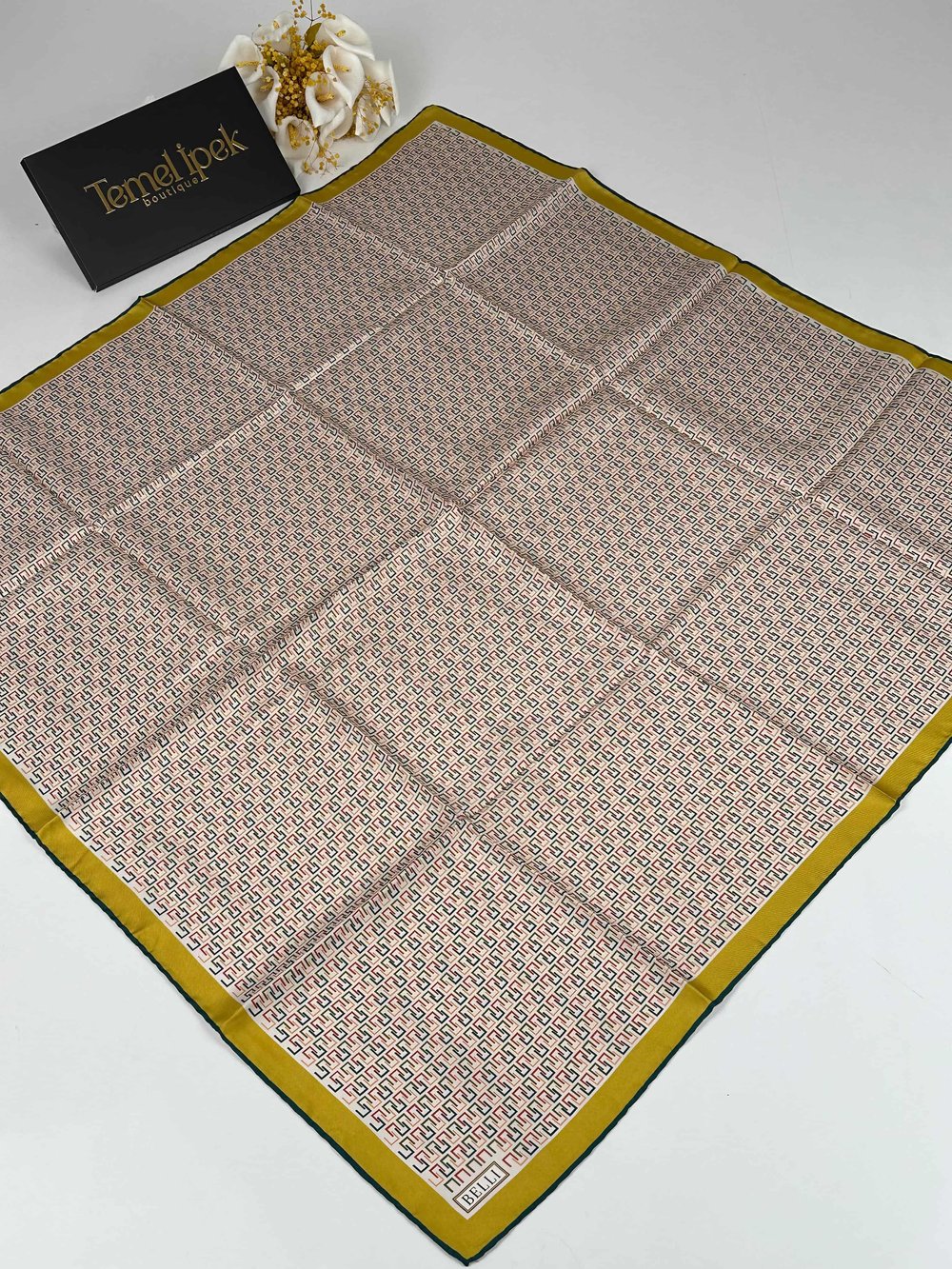 Belli - Saf Twill İpek Eşarp 4002D