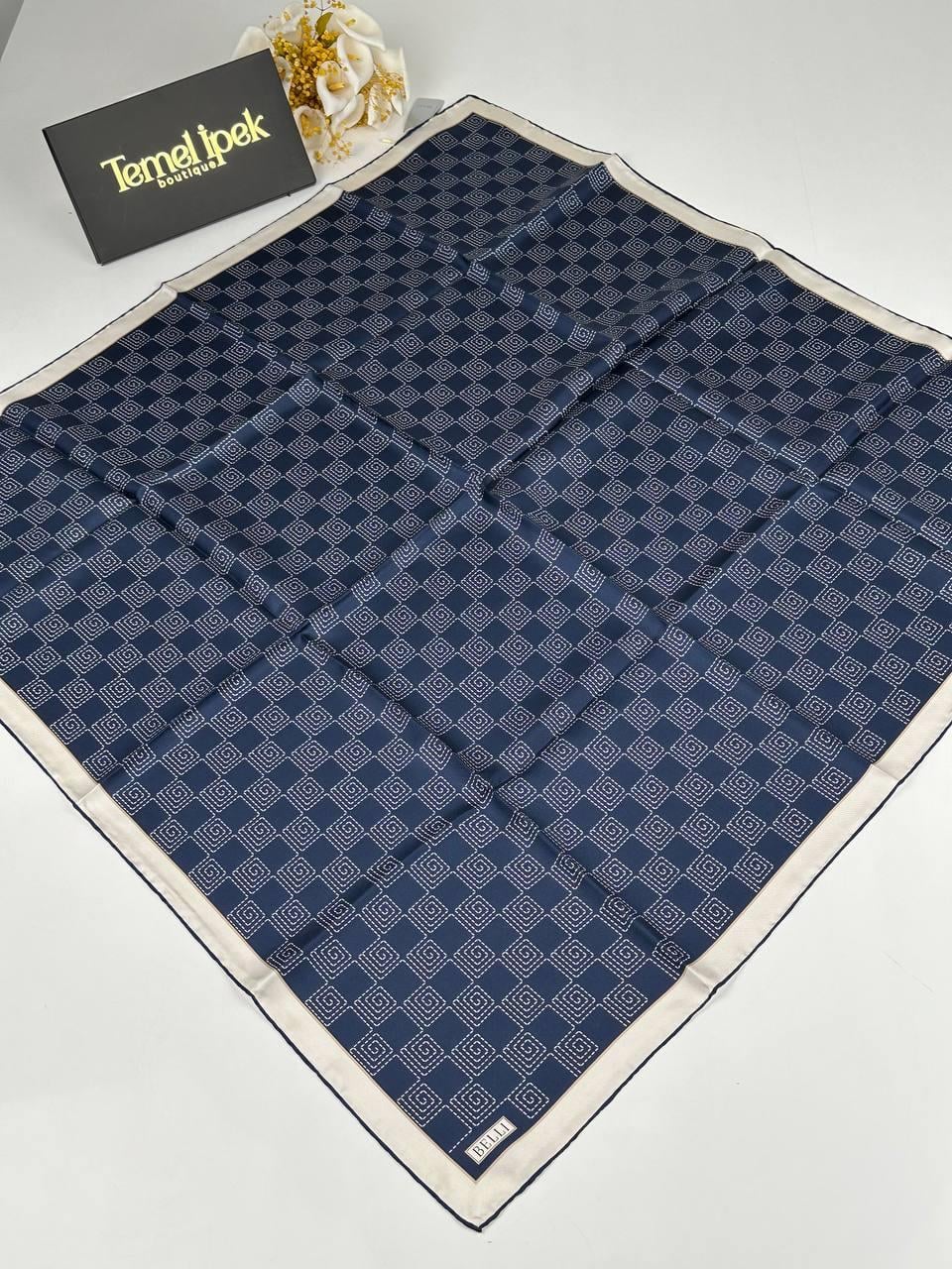 Belli - Saf Twill İpek Eşarp 4003D