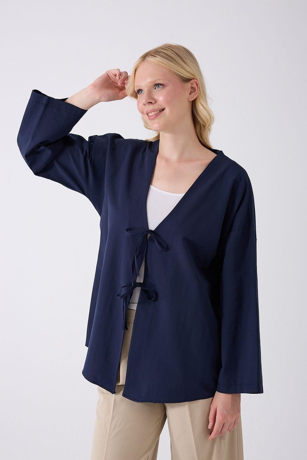 Önü Baglamalı Lacivert Kimono Tunik