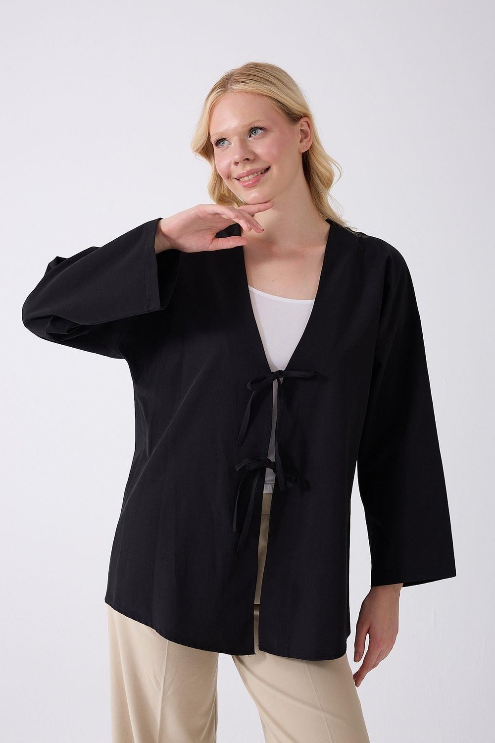 Önü Baglamalı Siyah Kimono Tunik